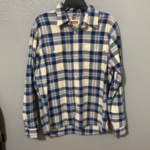 Men’s Wrangler Casual Button Down Shirt Slim. Size Large